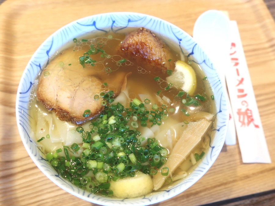 アノラーメンの娘 塩レモンのラーメン
